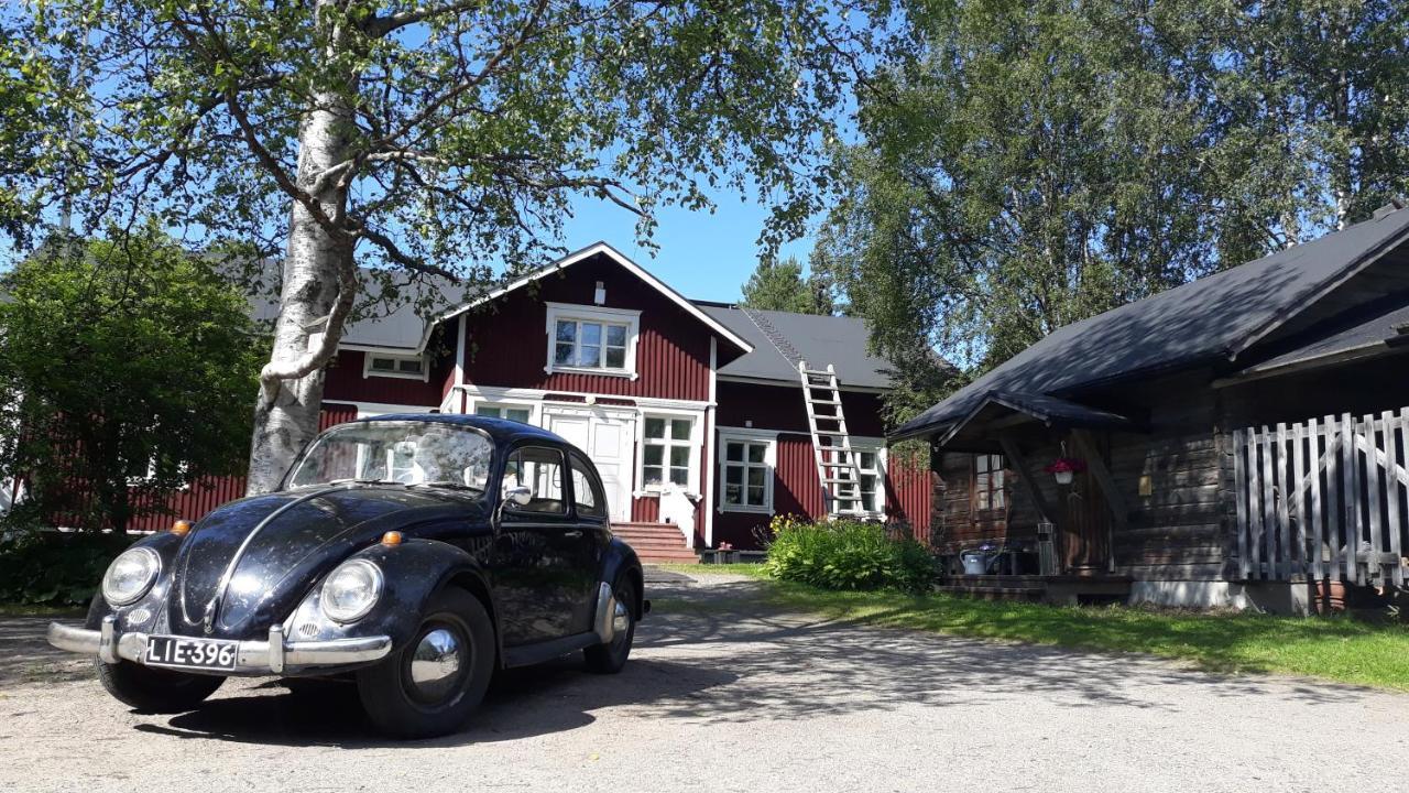 מלון רובניימי Lauri Historical Log House Manor מראה חיצוני תמונה